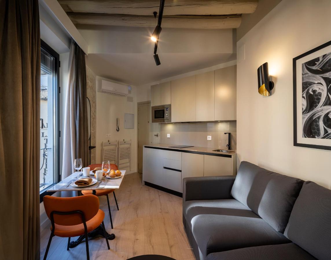 Home4U, Plaza Nueva 1 กรานาดา ภายนอก รูปภาพ